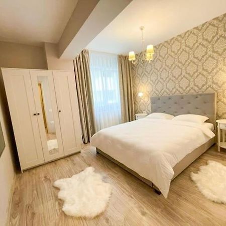 Vega Apartment By Moonlight Mamaia Buitenkant foto