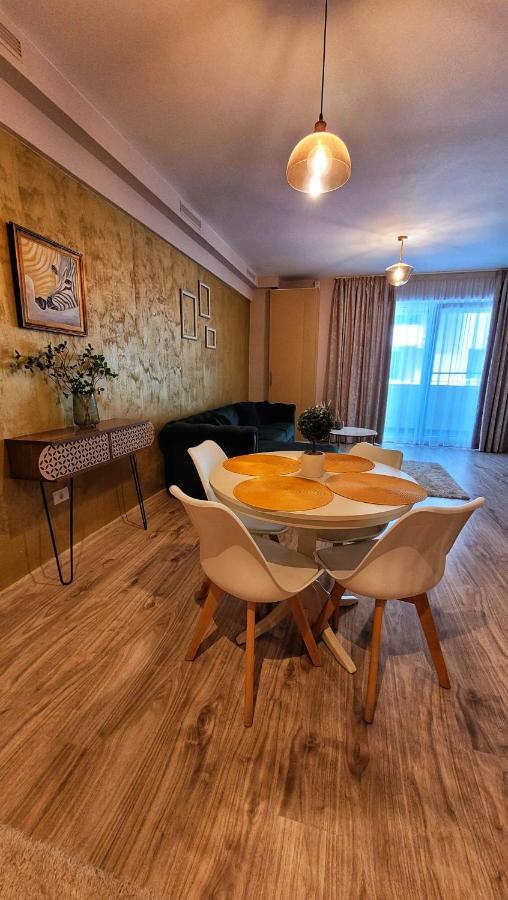 Vega Apartment By Moonlight Mamaia Buitenkant foto